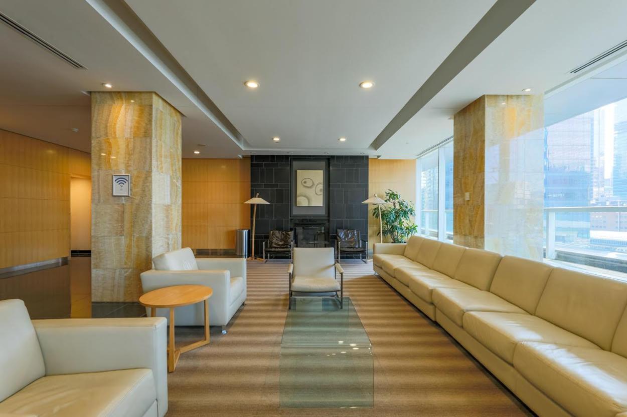 Skyline Elegance Condo トロント エクステリア 写真